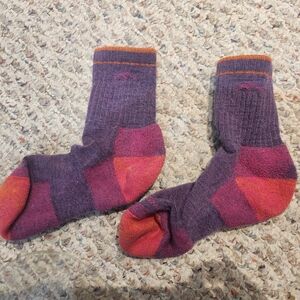 Darn Tough Women's Micro-Crew Cushion Hiking Socks Purple Size Medium